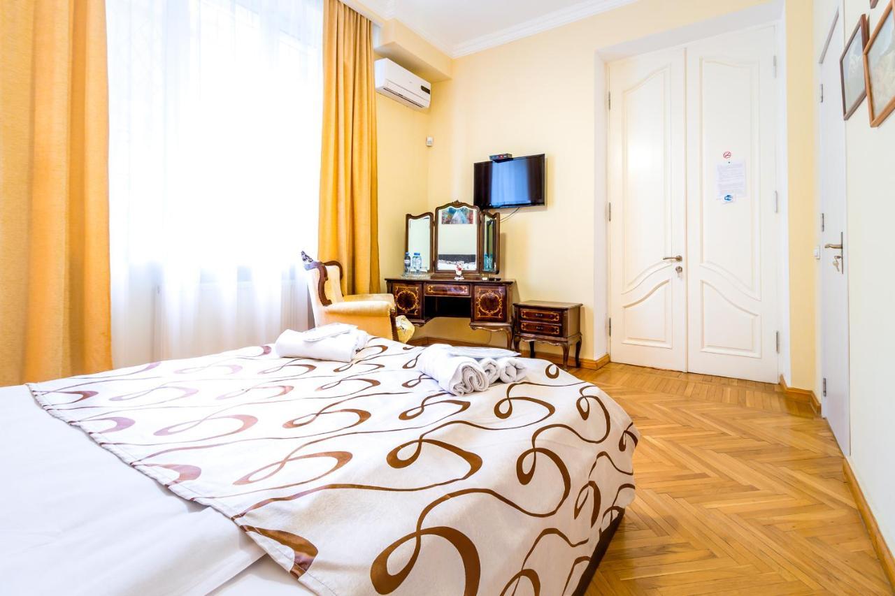 V Park Hotel Tiflis Exterior foto